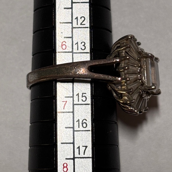 Mixed Lot of Vintage 925 Sterling Silver Rings - Picture 9 of 16